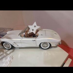 The back hatch is slight loose, over all in great condition